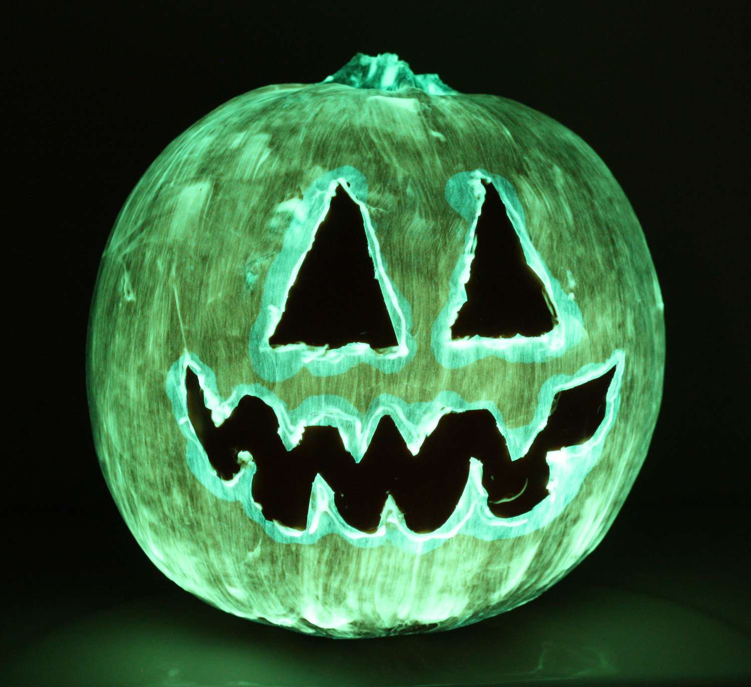 Mannington's Spooktacular Glow Studio
