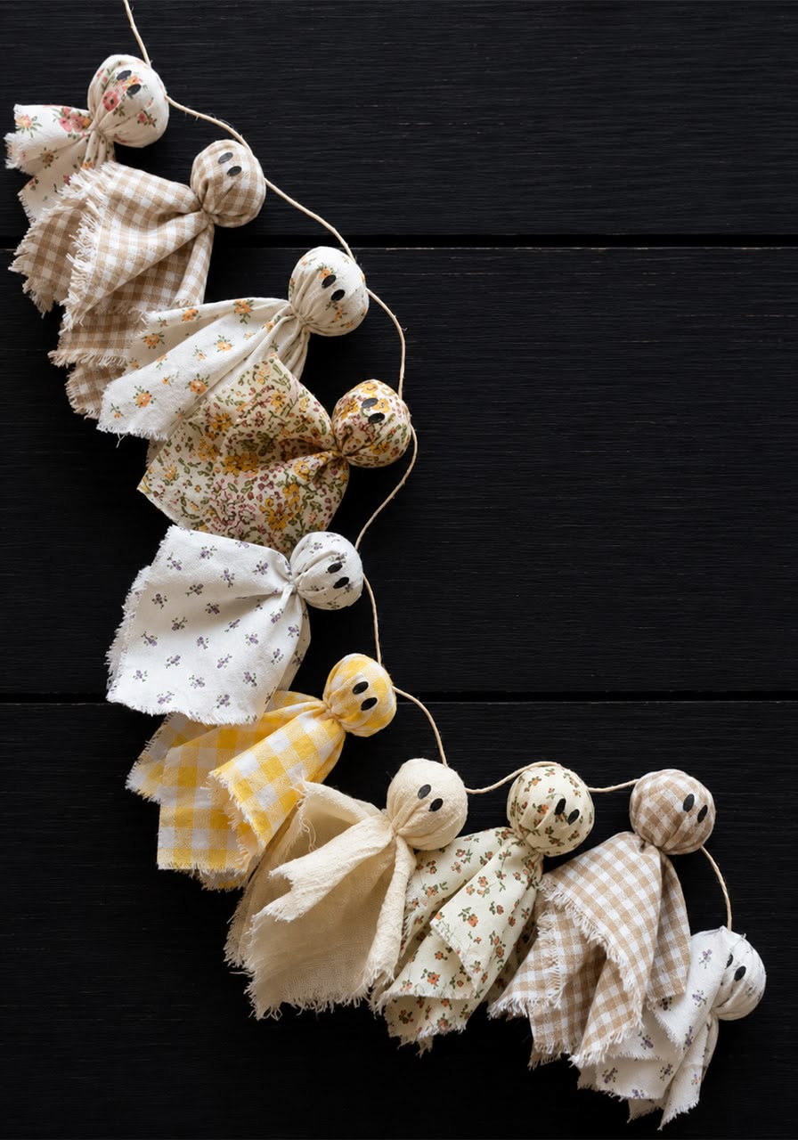 Craftastic: Scrap Ghost Garland